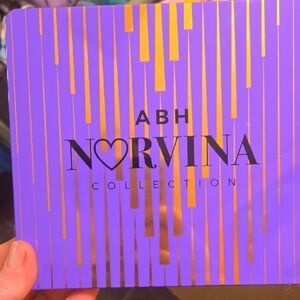 Anastasia Beverly Hills Norvina Eyeshadow Palette - Purple and Gold